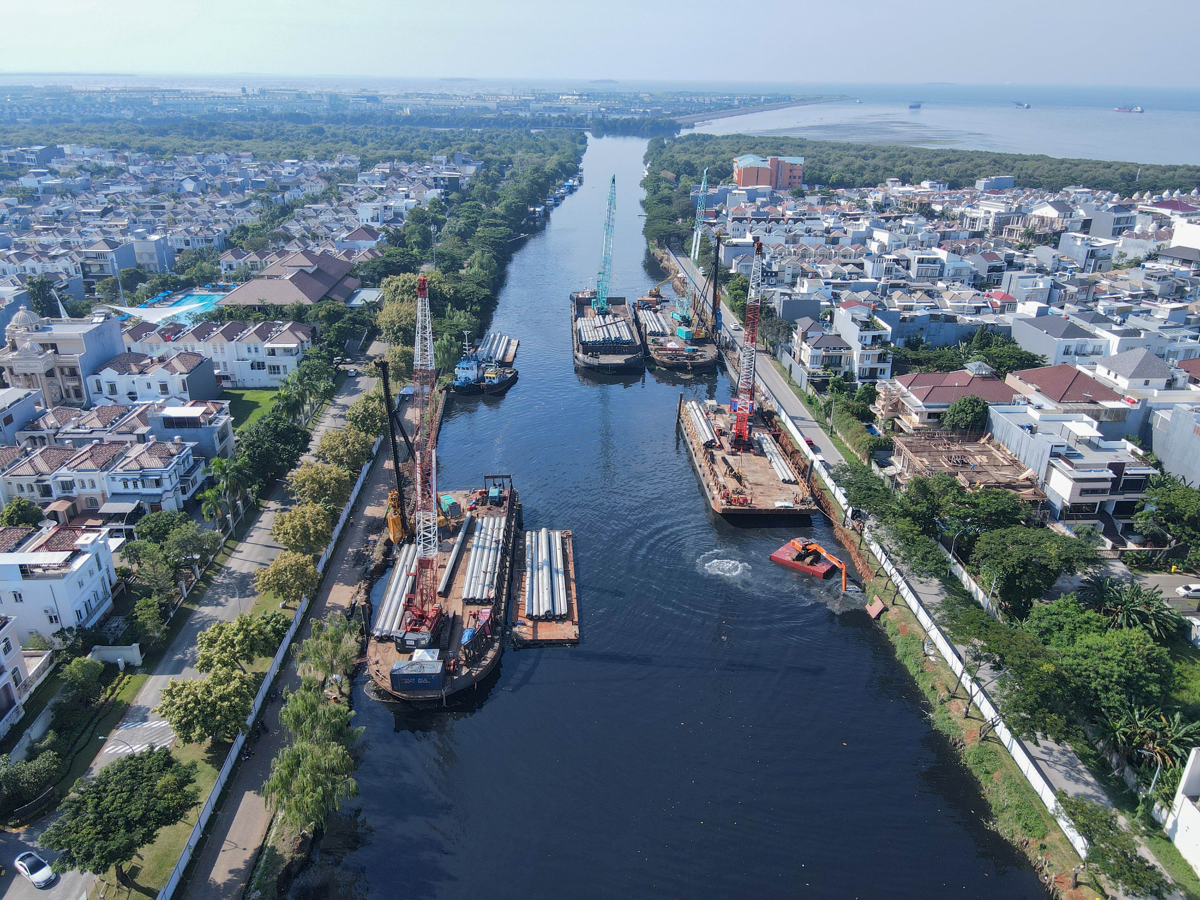 Highlight Pengaman Pantai, Kecamatan Penjaringan, Jakarta Utara
